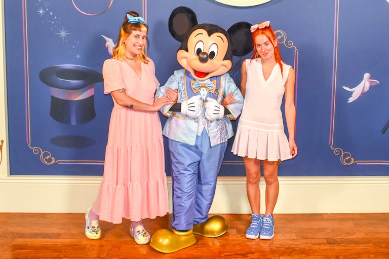 2022-12-02-MagicKingdomPark-TownSquareTheater_2