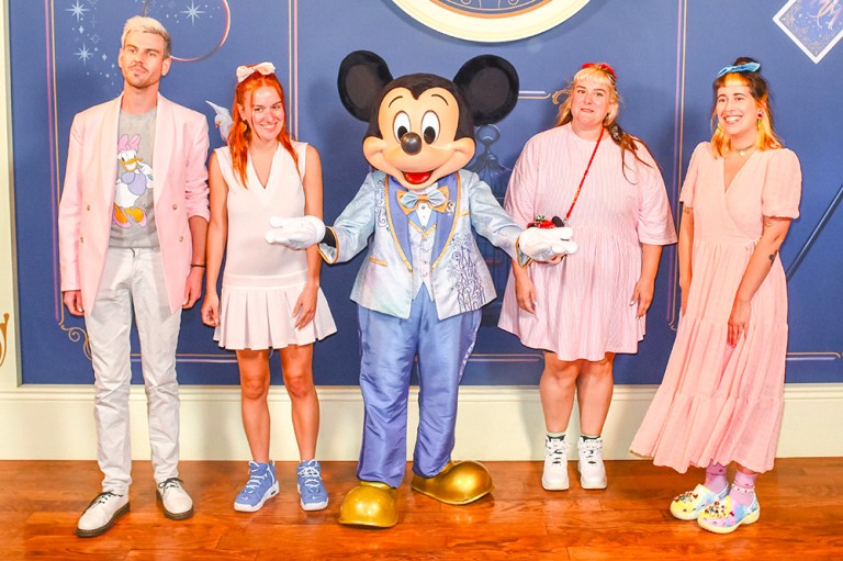 2022-12-02-MagicKingdomPark-TownSquareTheater_6